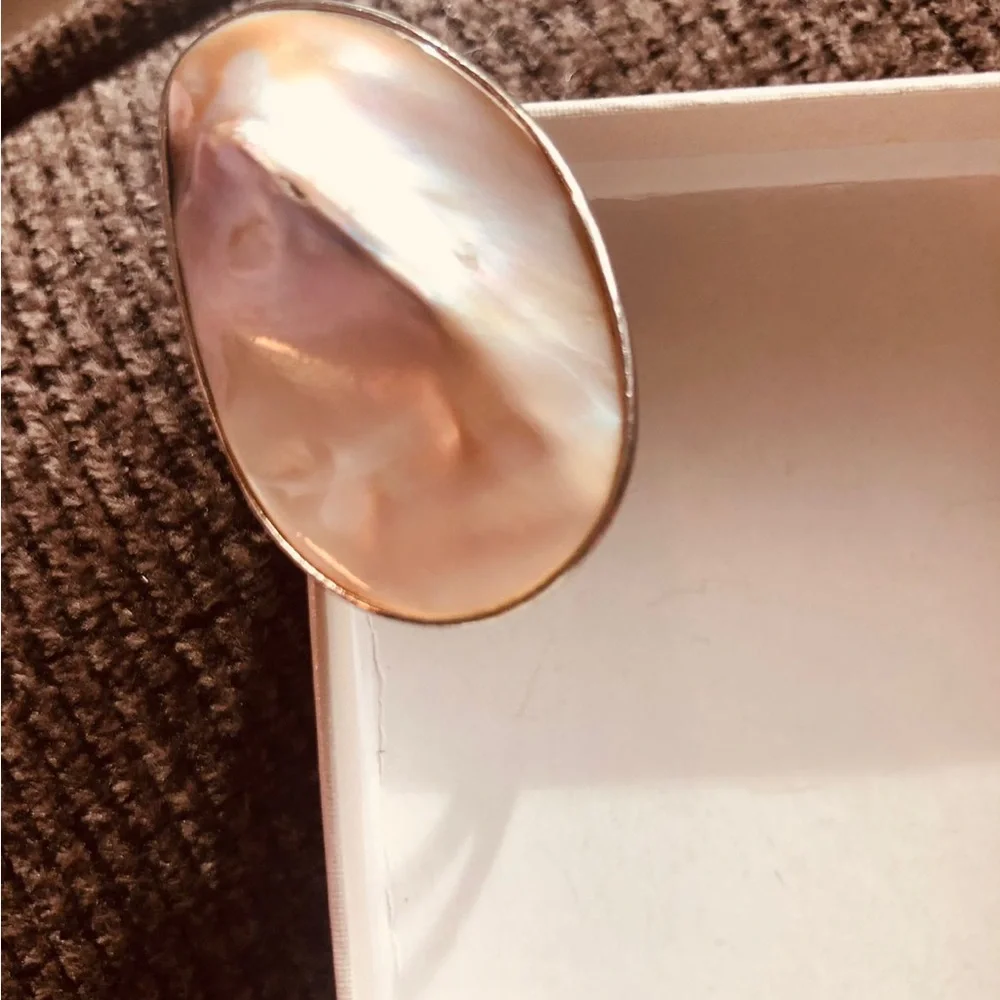 Ring - Picture 2 of 6
